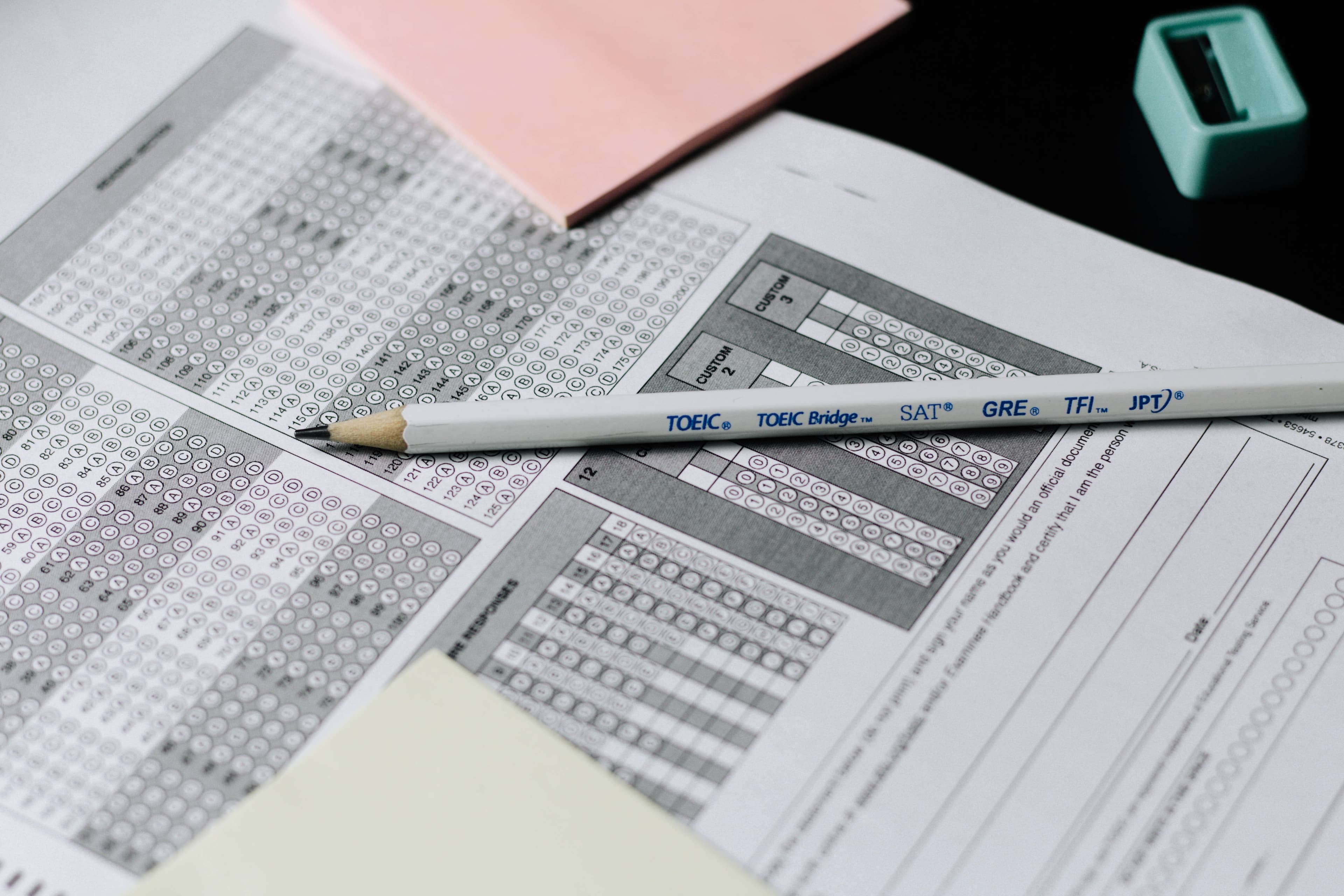 Grammaire Fondamentale pour Réussir le TCF Canada : Un Guide Complet